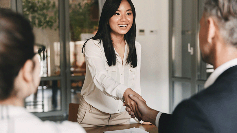 Top 21 BDR Interview Questions to Ask When Hiring [2025 Update]